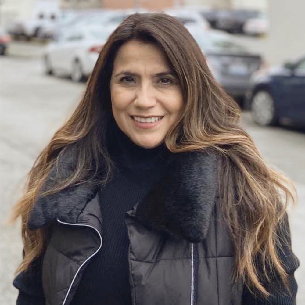 Meet your Posher, Debbie